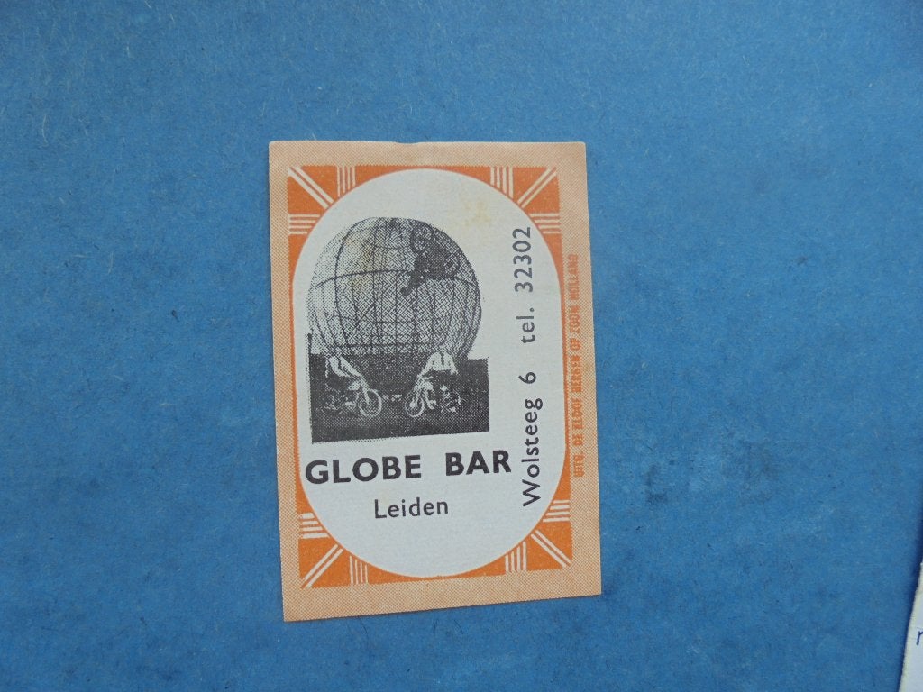 Oud lucifermerk Globe Bar in LEIDEN, Verzamelen, Ophalen of Verzenden, Zo goed als nieuw, Luciferdoosjes of -merken