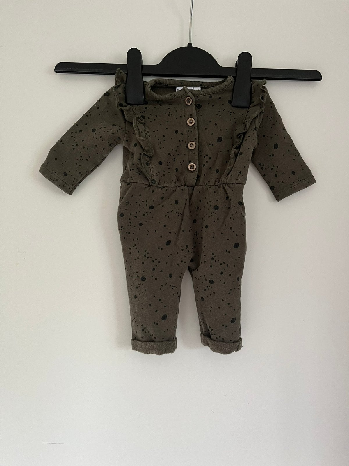 Donkergroen / khaki boxpakje / jumpsuit maat 56 van Prénatal, Ophalen of Verzenden, Zo goed als nieuw, Meisje, Pakje