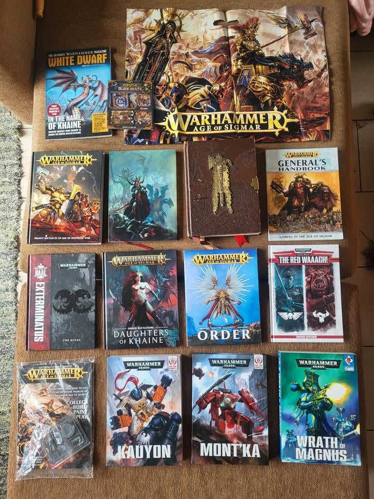 Grote verzameling Warhammer boeken, deels zeldzaam, Ophalen of Verzenden, Warhammer, Boek of Catalogus