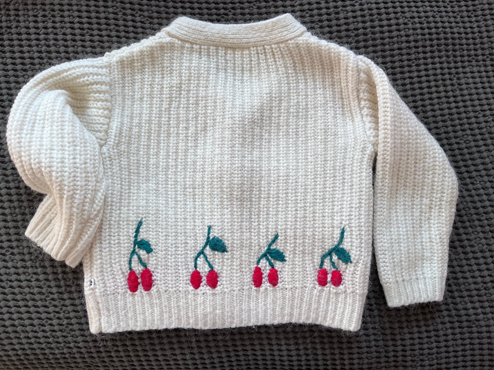 Wollen vest maed for mini 4 jaar 104-110, Ophalen of Verzenden, Zo goed als nieuw, Meisje, Trui of Vest
