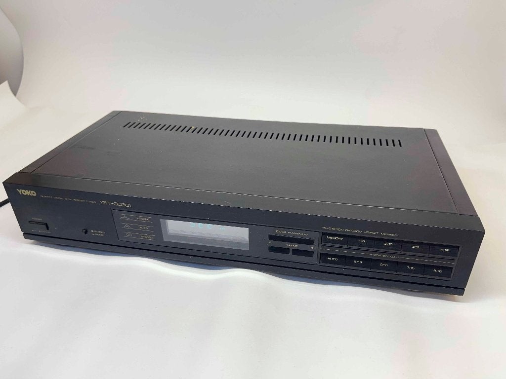 YOKO YST-3030L Quartz digital synthesizer AM-FM TUNER, N, N, Ophalen of Verzenden, Zo goed als nieuw
