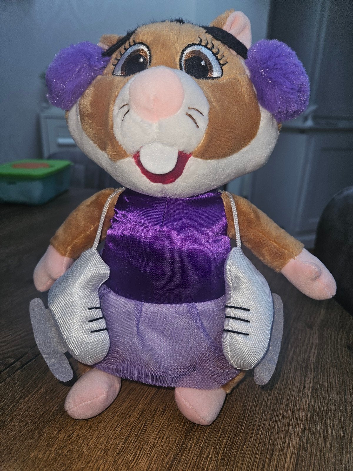 Hamster knuffel met schaatsen en paarse outfit, Overige merken, Overige karakters, Hamster, Ophalen of Verzenden