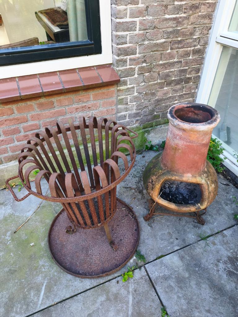 * IJzeren Vuurkorf en Aardenwerk Vuurton *, Ophalen, Gebruikt, Vuurkorf