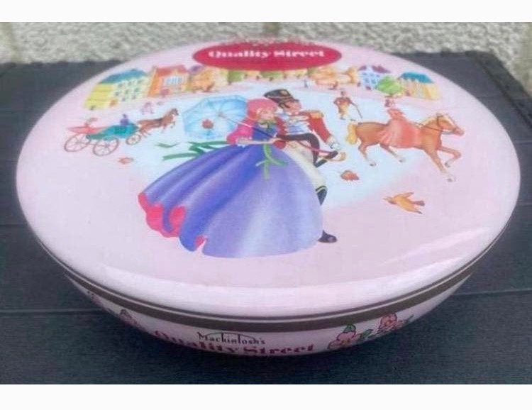 Rond blik van Mackintosh’s Quality Street. Drsn. 19,5 cm., Verzamelen, Blikken, Ophalen of Verzenden, Zo goed als nieuw, Overige