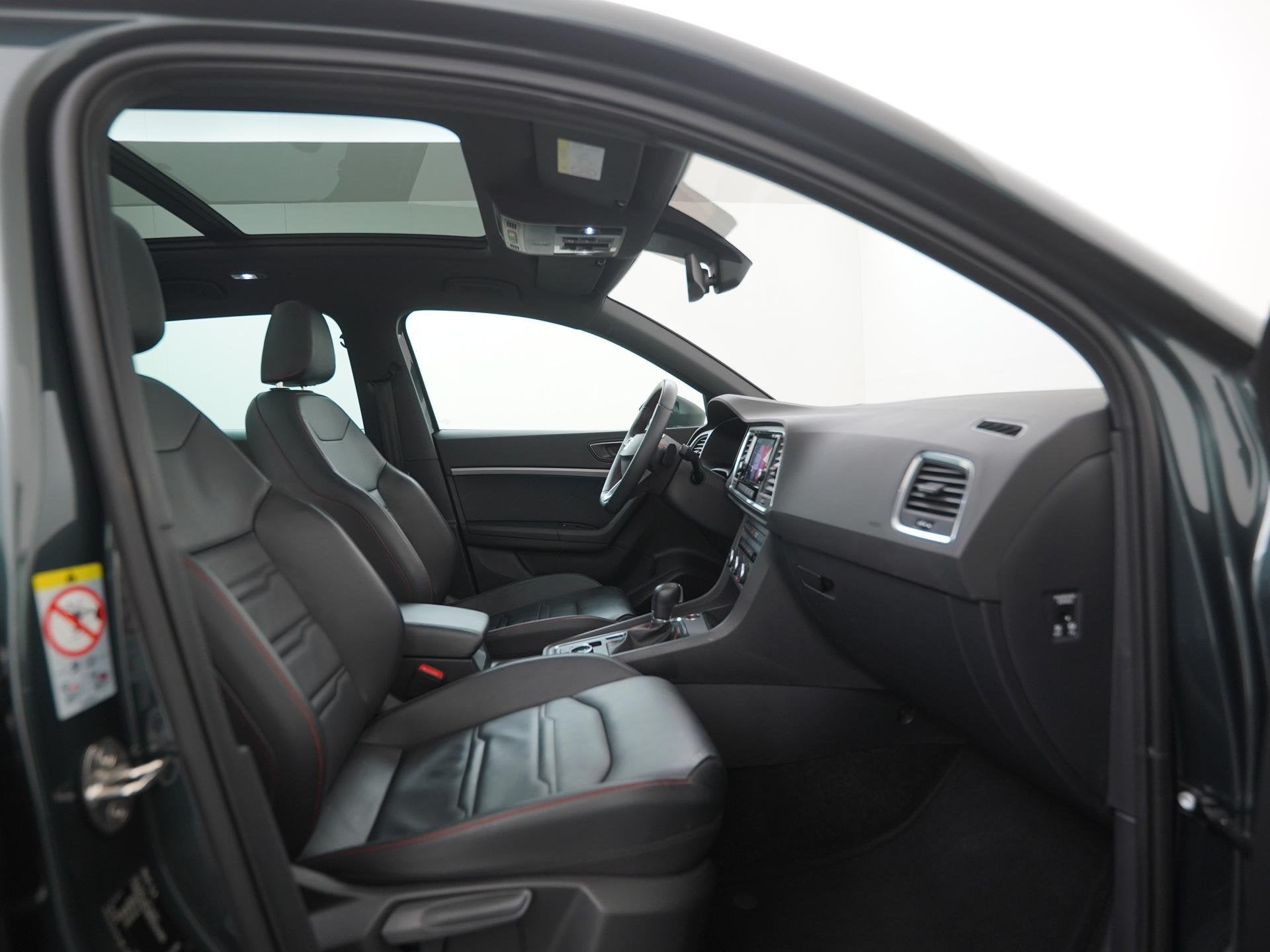 SEAT Ateca 1.5 TSI FR DSG | Leder | Panoramadak | Trekhaak |, Auto's, 15 km/l, Ateca, Leder, Bedrijf