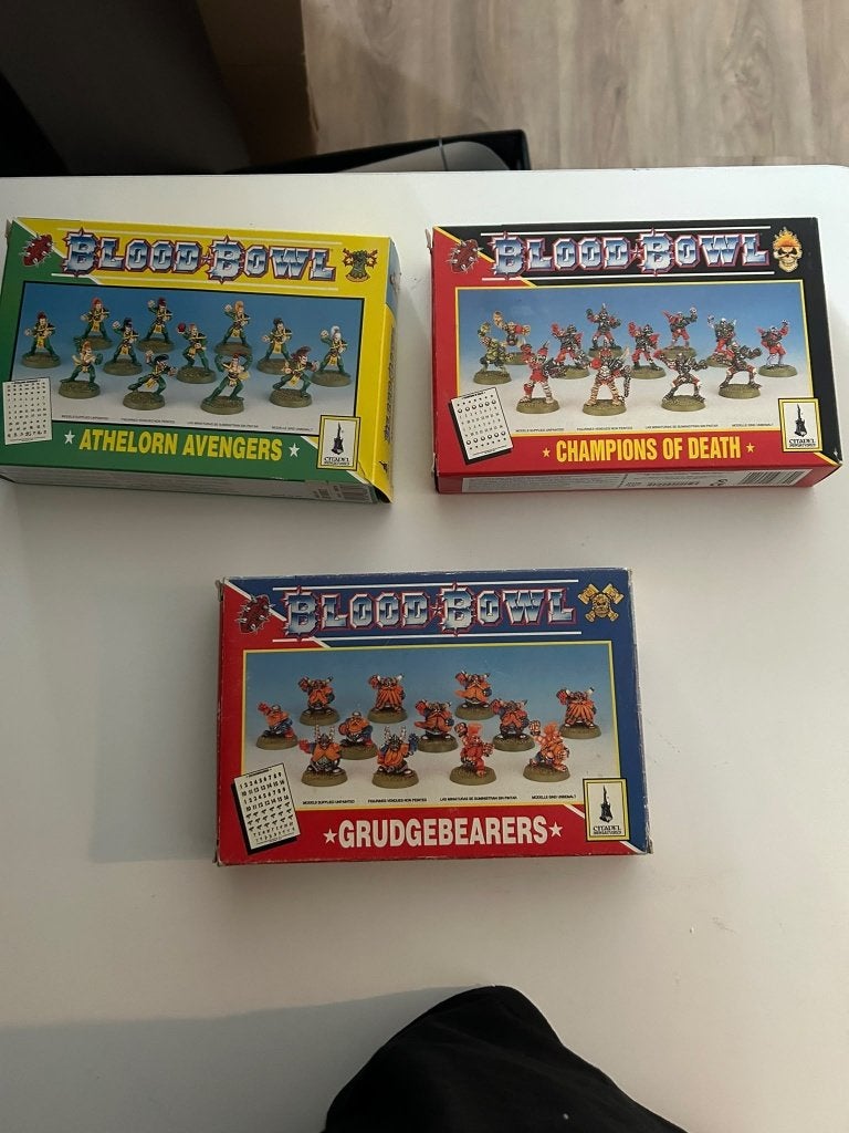 Blood Bowl lege dozen van Games Workshop, Hobby en Vrije tijd, Ophalen of Verzenden