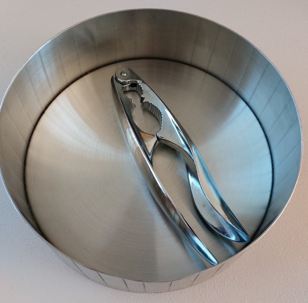 Set luxe metalen schaal voor noten inclusief de notenkraker, Ophalen, Zo goed als nieuw, Metaal