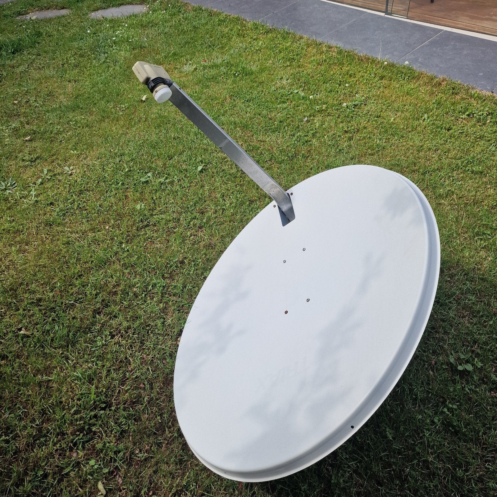 Satellietschotel voor TV-ontvangst, Audio, Tv en Foto, Schotelantennes, Ophalen of Verzenden, Gebruikt, (Schotel)antenne, Overige merken