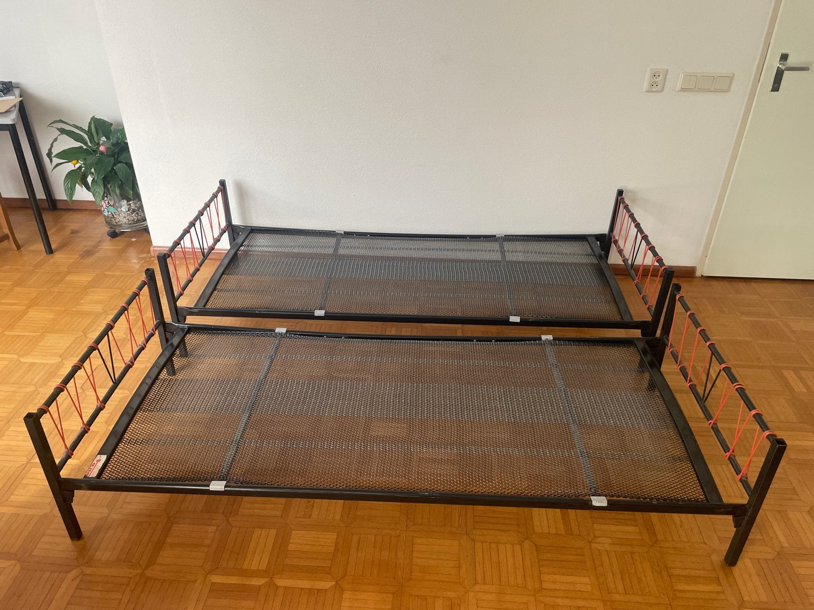 Stevig stapelbed met metalen frame en gaasbodem, Ophalen, Gebruikt, 90 cm, 160 tot 180 cm