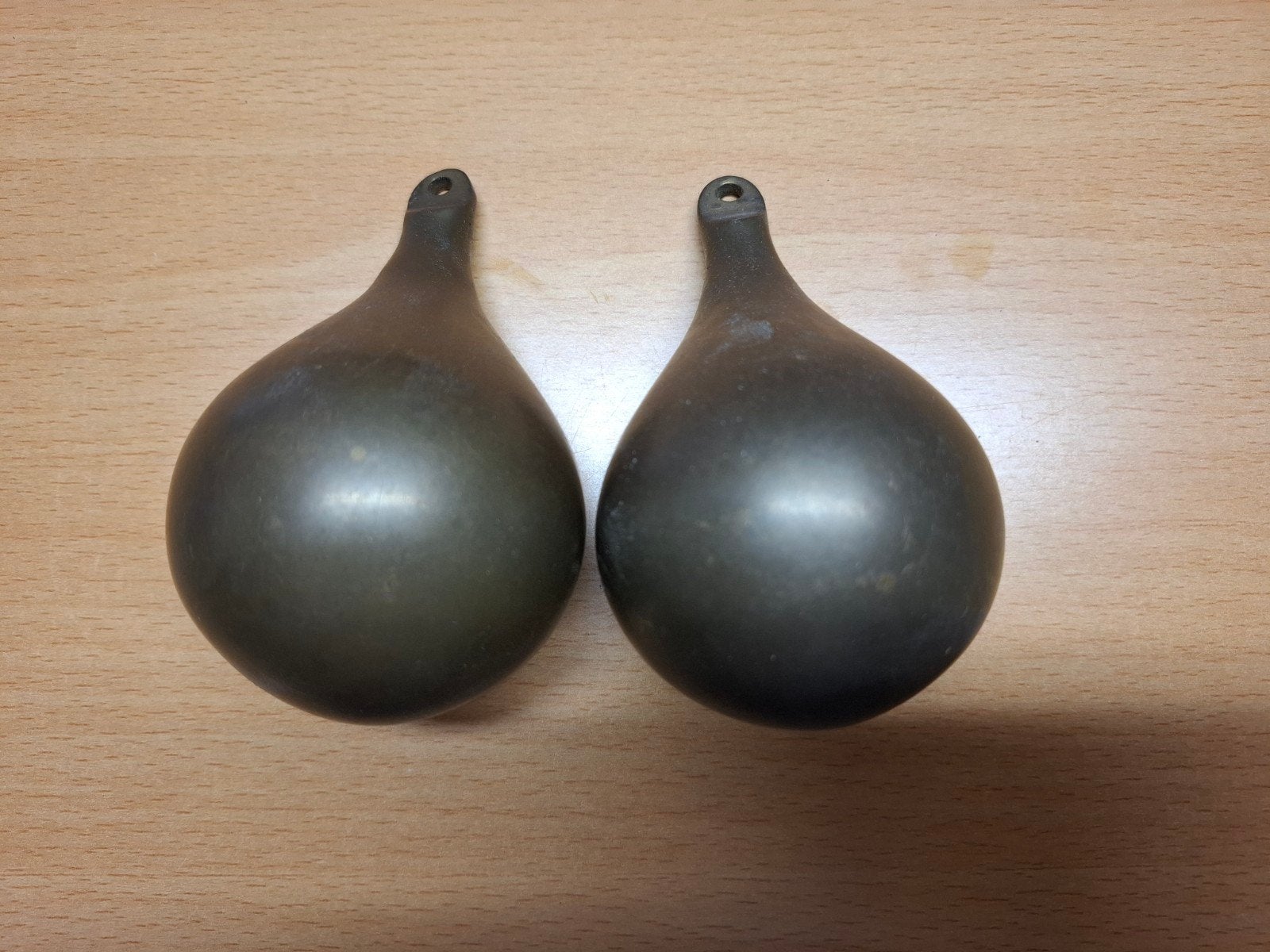 Set van 2 antieke klokgewichten - 1165 gram per stuk, Ophalen of Verzenden