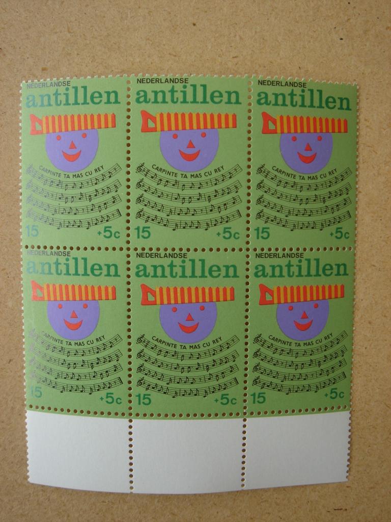 Ned. Antillen Kinderzegels 1974 NVPH 497-498 en 499, Postzegels en Munten, Postzegels | Nederlandse Antillen en Aruba, Ophalen of Verzenden