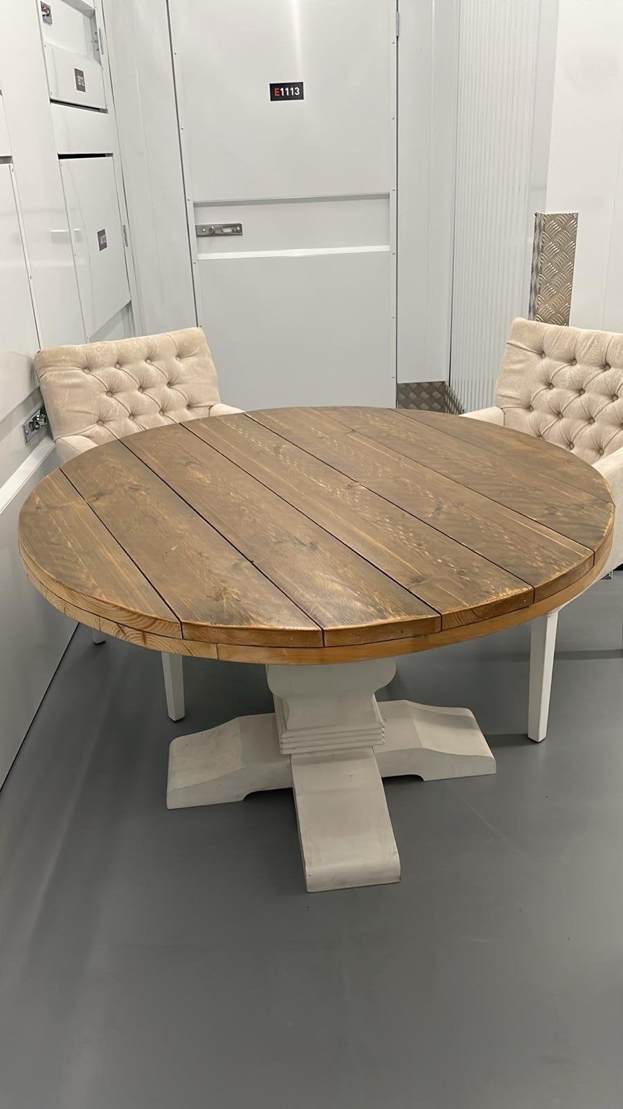 Klooster tafel met 4 stoelen, Ophalen, Rond, 100 tot 150 cm