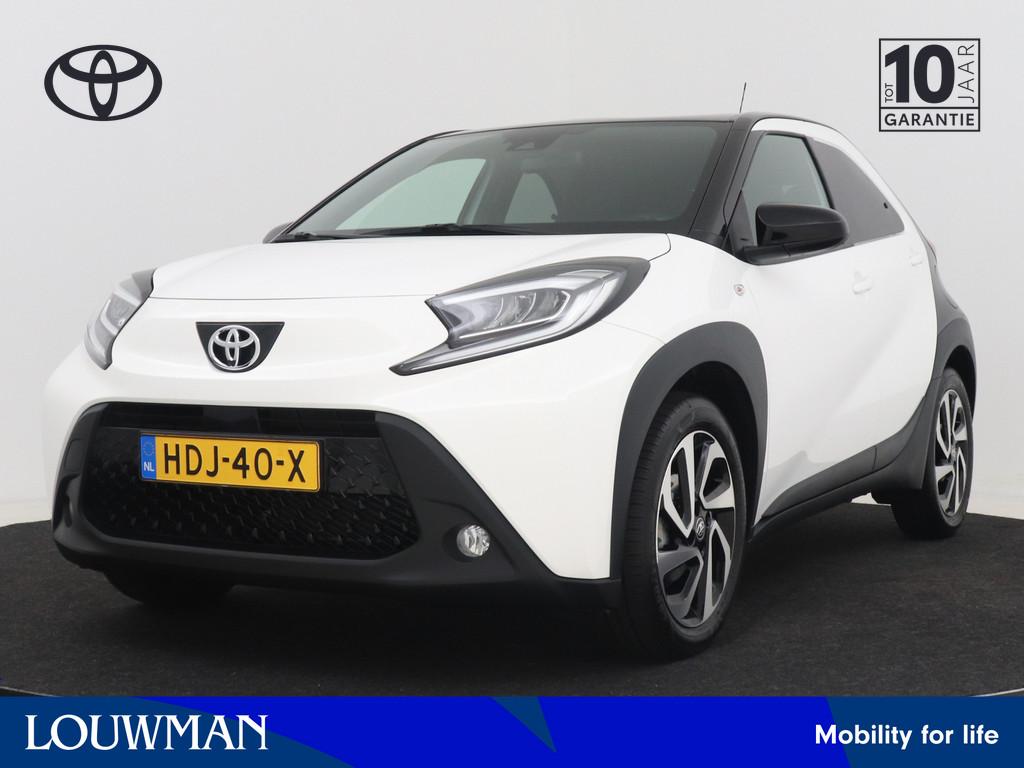 Toyota Aygo X 1.0 VVT-i MT Pulse | Achteruitrijcamera | 1e E, 12 maanden, Stof, Gebruikt, 4 stoelen