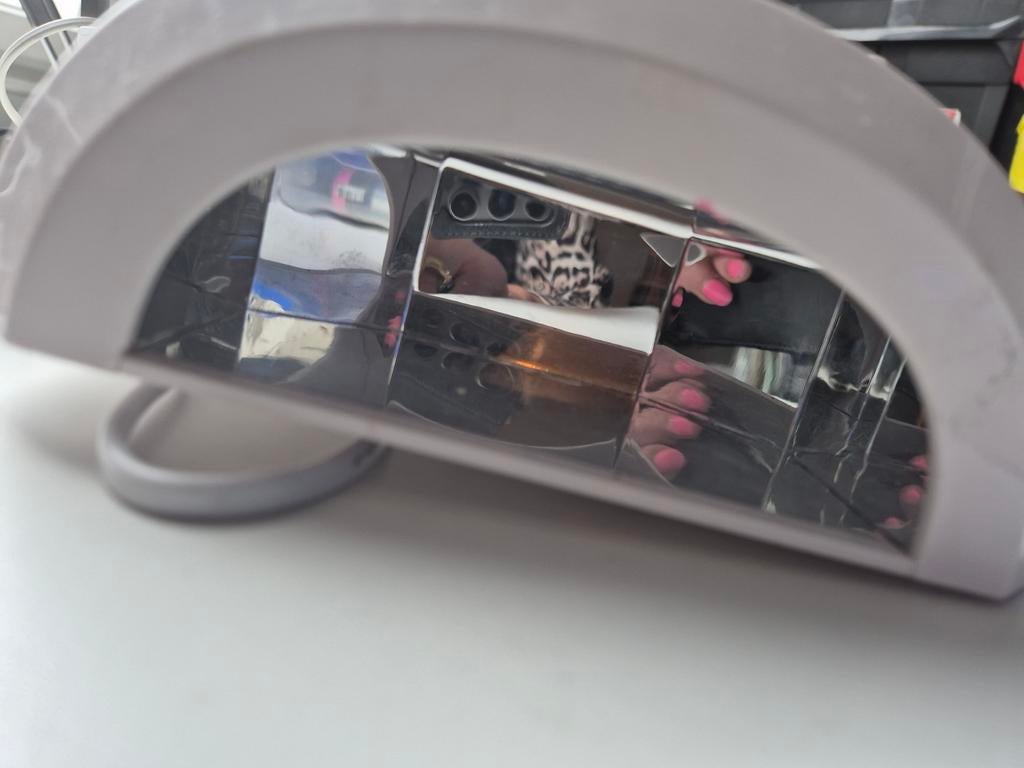 Essence UV/LED Nagellamp voor Gel Nagels, Ophalen of Verzenden, Nieuw, Overige typen
