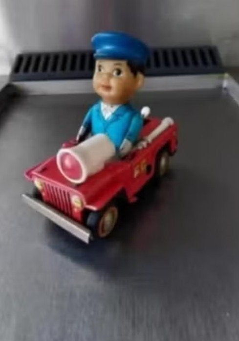 Oud Blikken speelgoed auto'tje is opwindbaar, Antiek en Kunst, Ophalen of Verzenden