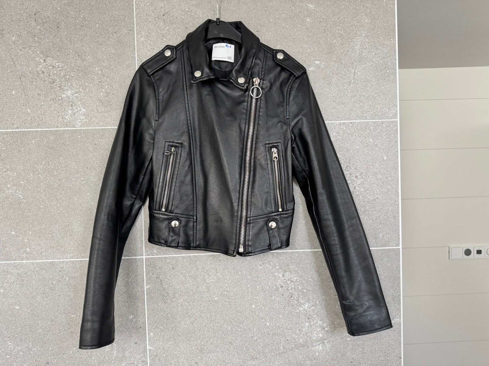 Zwart jasje Bershka XS, Ophalen of Verzenden, Zo goed als nieuw, Maat 34 (XS) of kleiner, Zwart