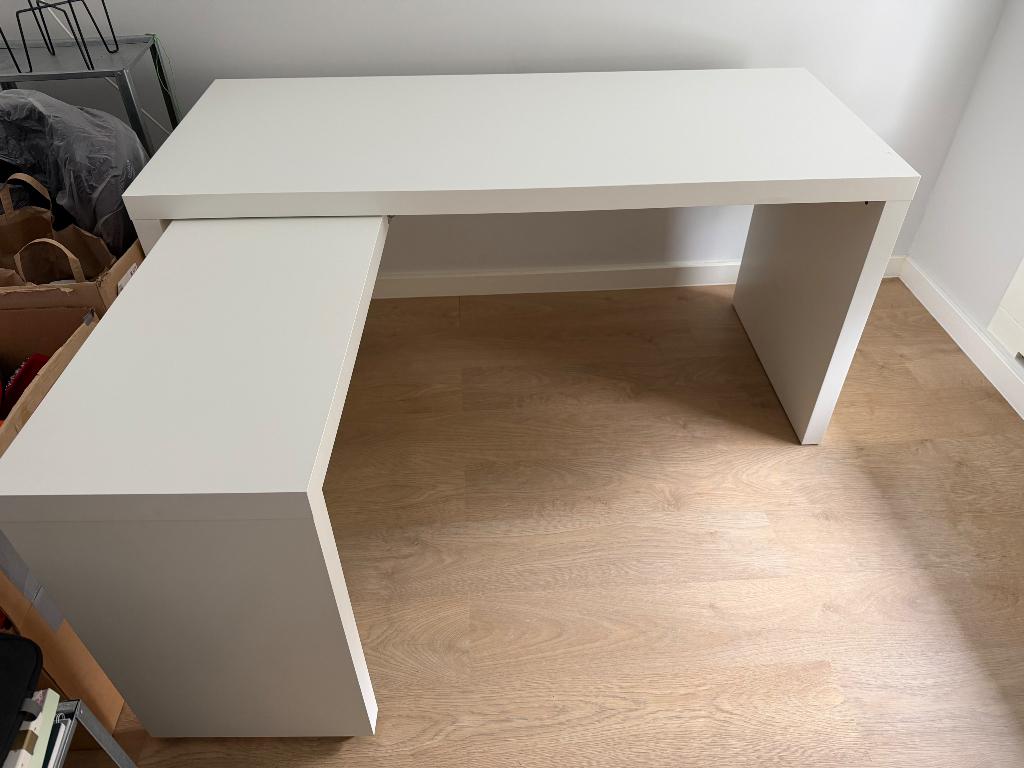 Malm bureau, Huis en Inrichting, Bureaus, Ophalen, Gebruikt, Hout, 68 cm