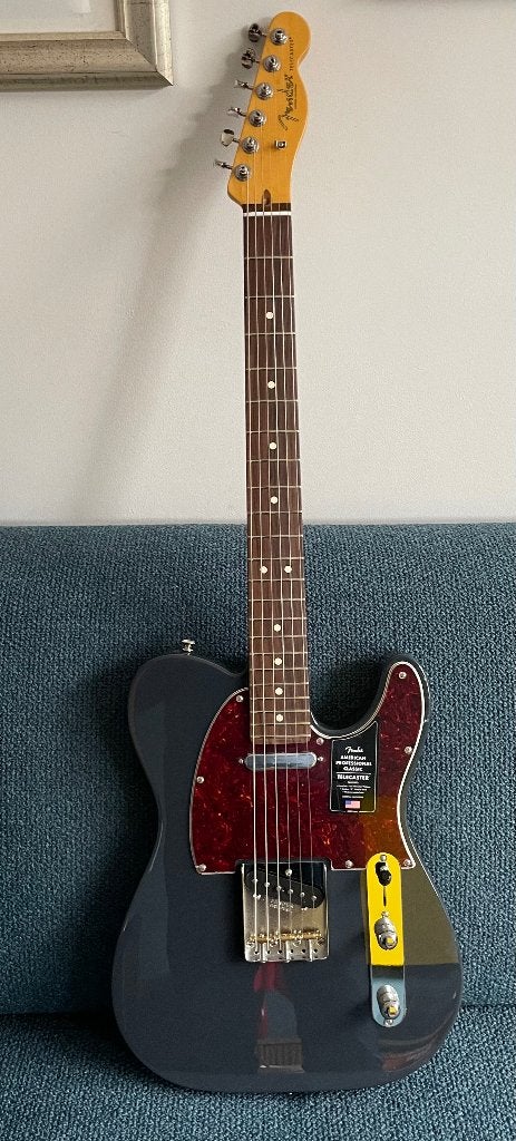 2025 Fender American Professional Classic Telecaster, Muziek en Instrumenten, Ophalen, Zo goed als nieuw, Solid body, Fender