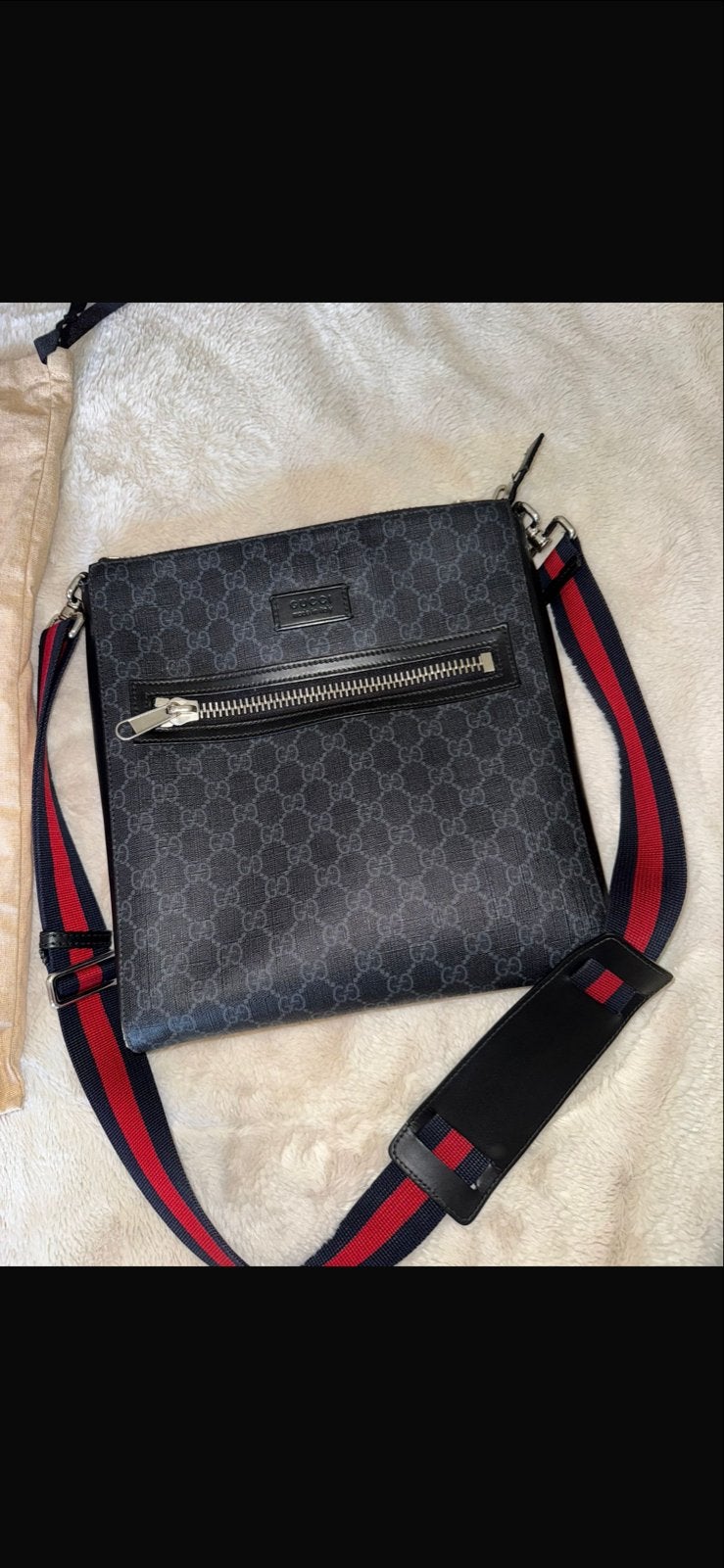 Gucci GG Supreme Messenger Tas Zwart, Ophalen of Verzenden, Zo goed als nieuw, Zwart, Overige merken
