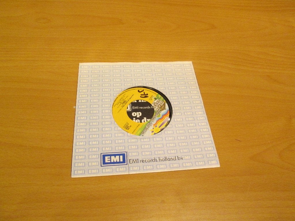 Familee - The Story Of Buddy Holly / When I Wake Up, Ophalen of Verzenden, Gebruikt, Pop