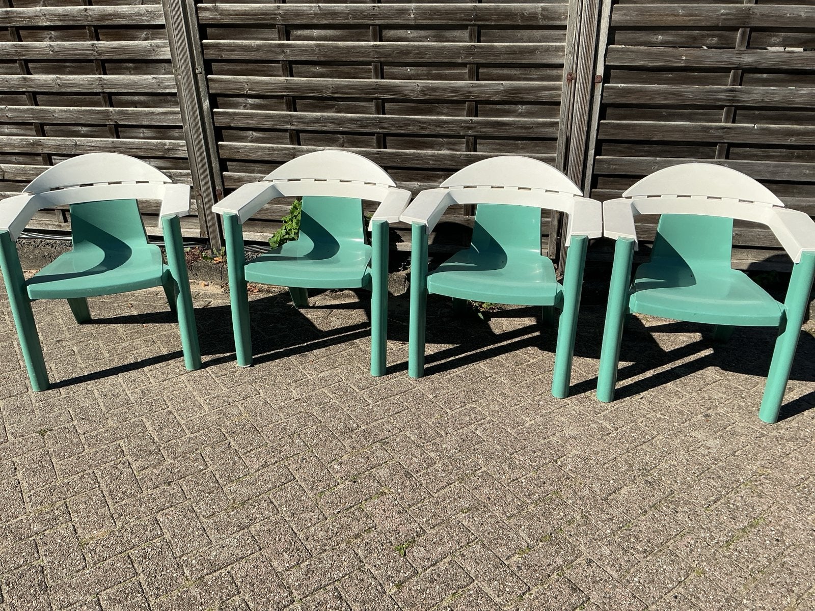 4 stapelbare tuinstoelen van kunststof, Ophalen, Gebruikt, Kunststof, Stapelbaar
