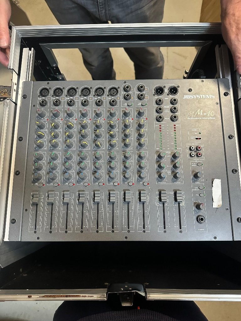 PA Rack JB Systems MM-10 + VX200 + Flightcase, Muziek en Instrumenten, Ophalen, Gebruikt, 5 tot 10 kanalen, Microfooningang