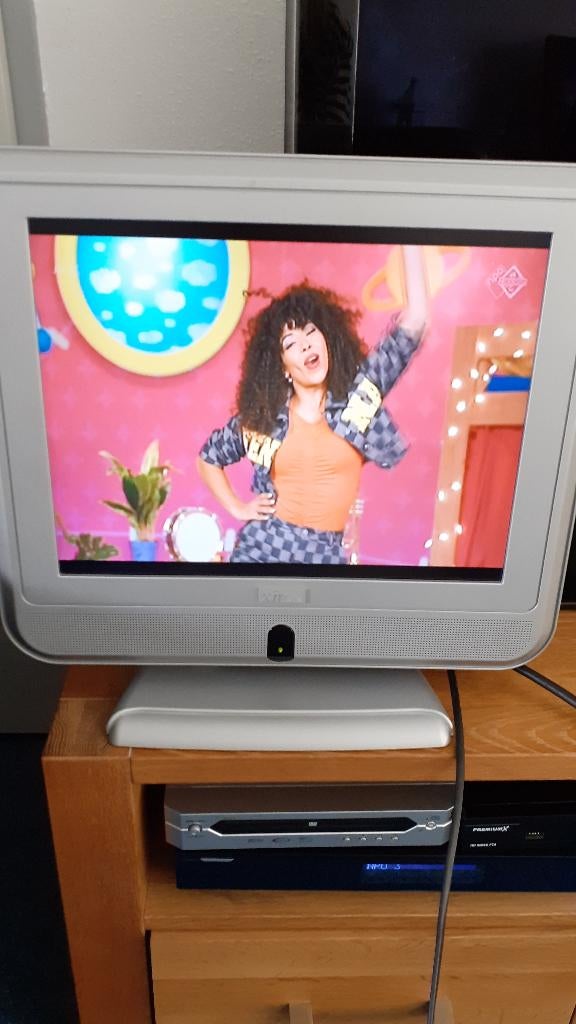 kleine tv xiron 15 inch, Audio, Tv en Foto, Televisies, Ophalen, Zo goed als nieuw, 50 Hz, Philips