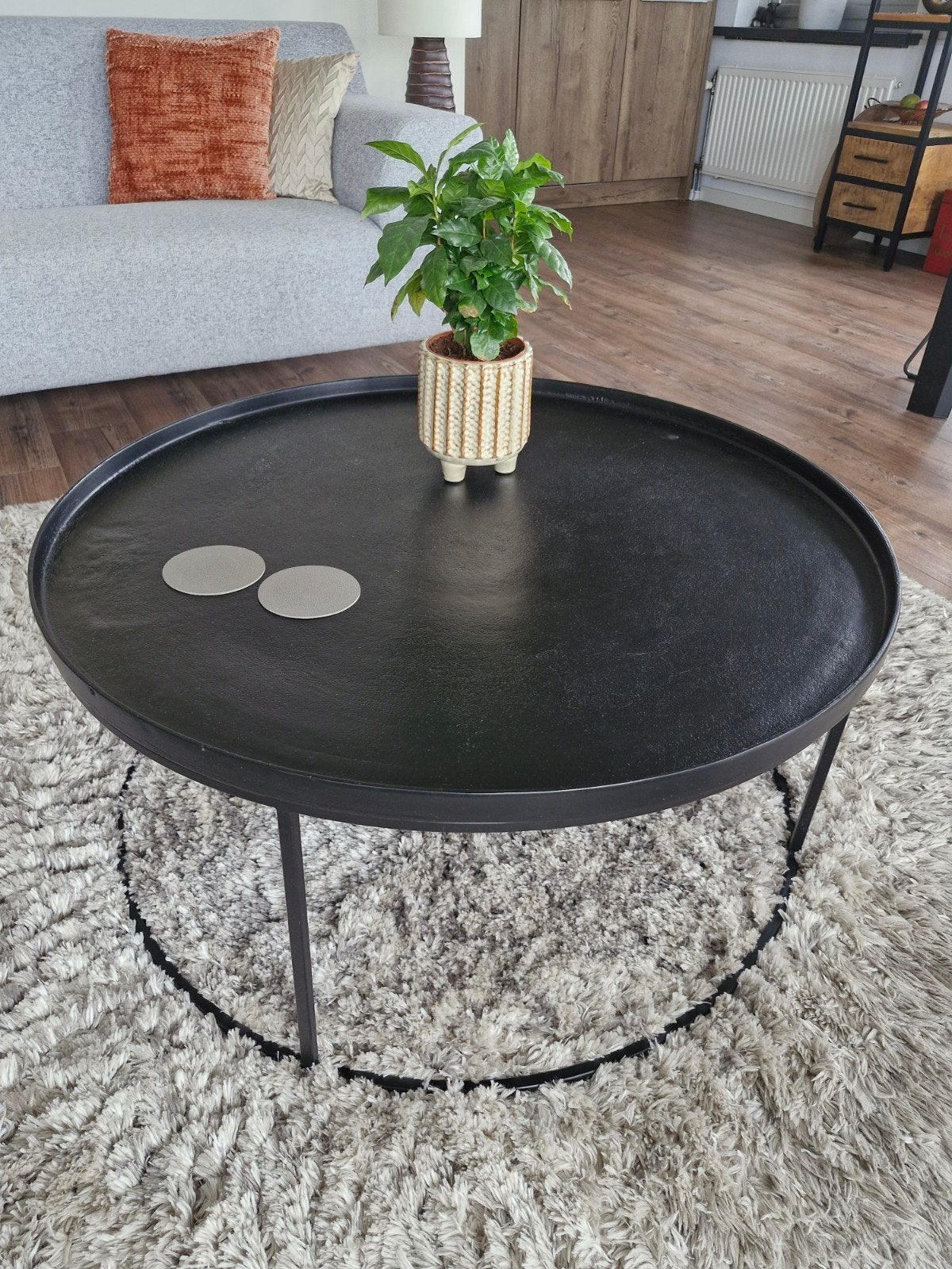 Set van 2 zwarte salontafels rond 88 en 50 cm. Hoogte 40 cm