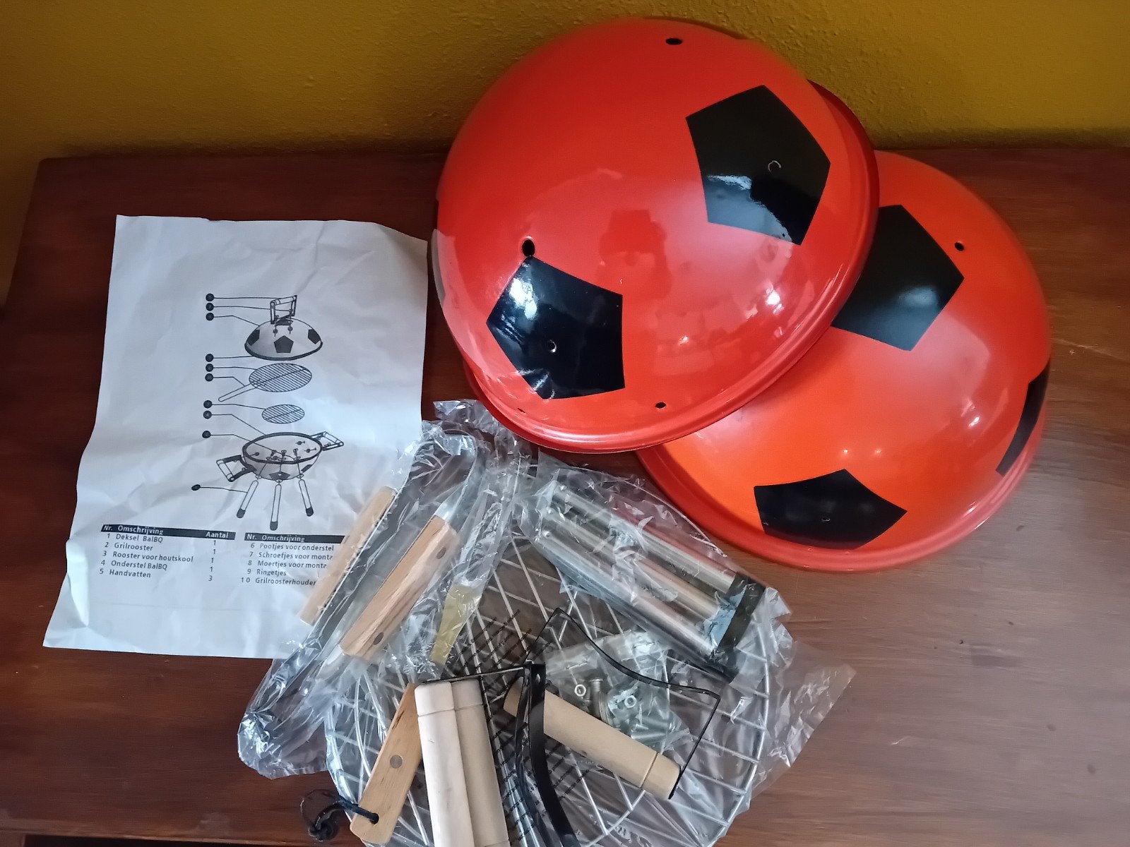 Originele Nieuwe Oranje Voetbal BBQ - Perfect voor fans!, Ophalen of Verzenden, Nieuw, Onbekend