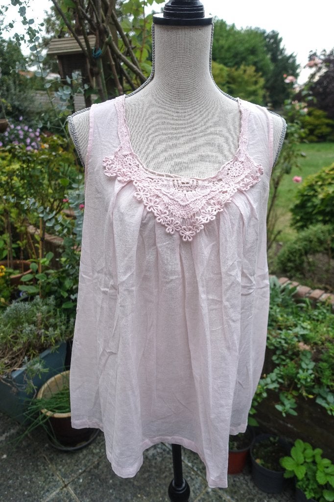 zacht roze top met kant van Miss Etam, nl mt 38 ibiza stijl, Kleding | Dames, Maat 38/40 (M), Ophalen of Verzenden, Zo goed als nieuw