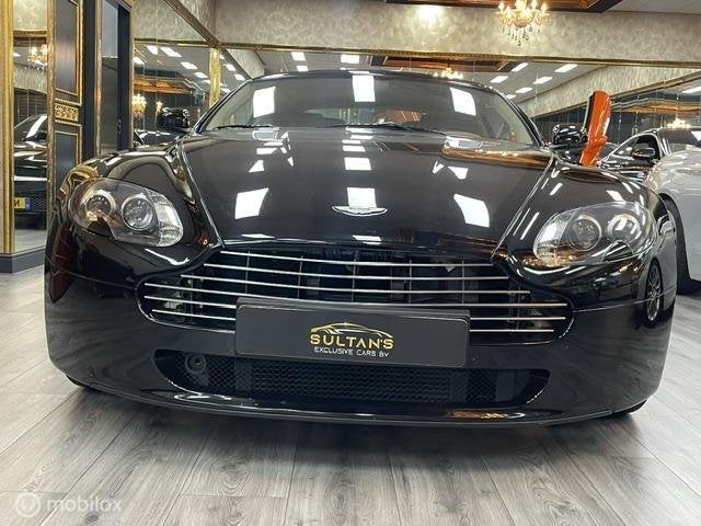 Aston Martin V8 VANTAGE ROAD, Auto's, Automaat, Achterwielaandrijving, Gebruikt, Zwart