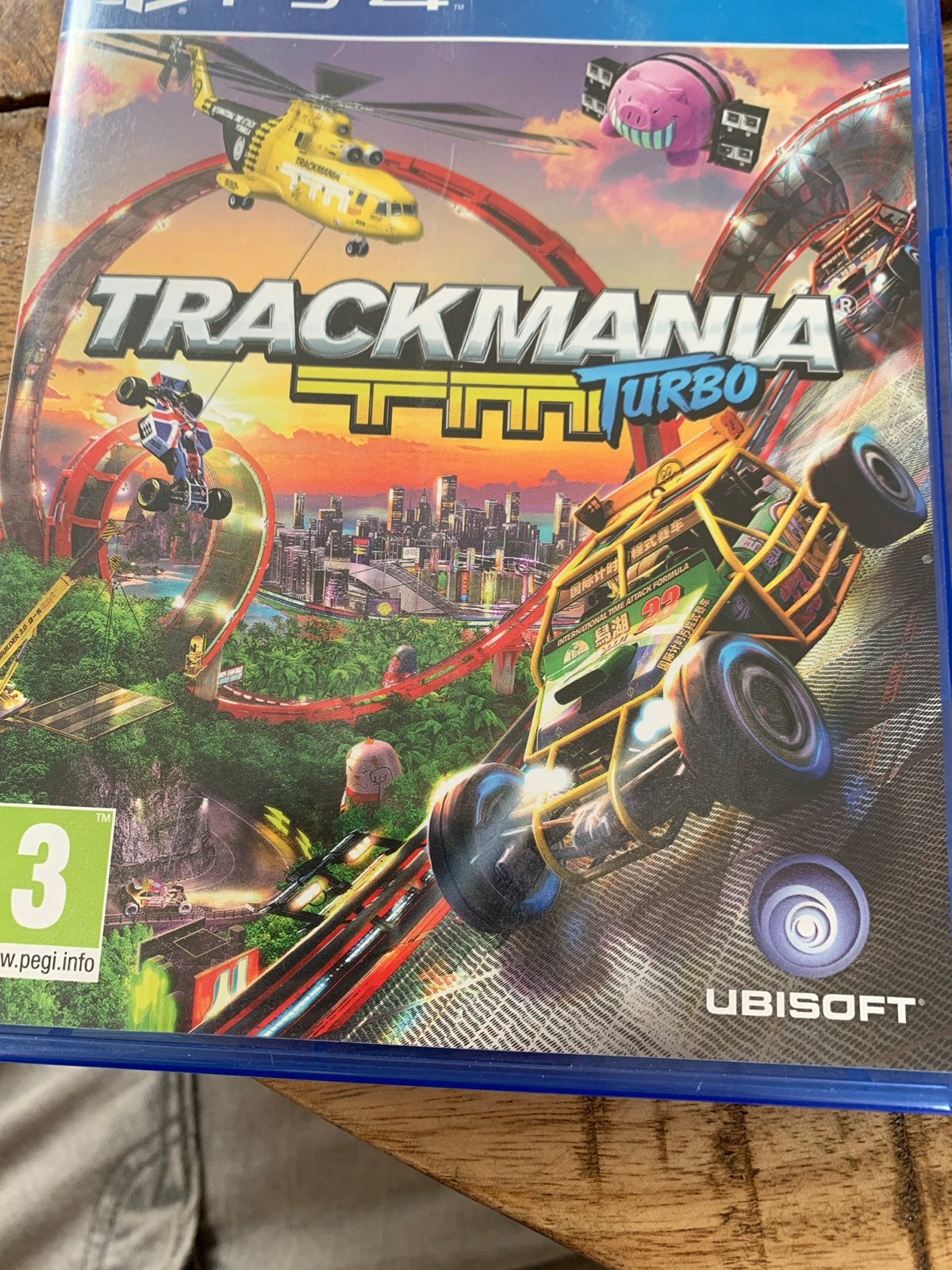 Trackmania Turbo PS4 - Racegame met adrenaline, Racen en Vliegen, Eén computer, Ophalen of Verzenden, Zo goed als nieuw