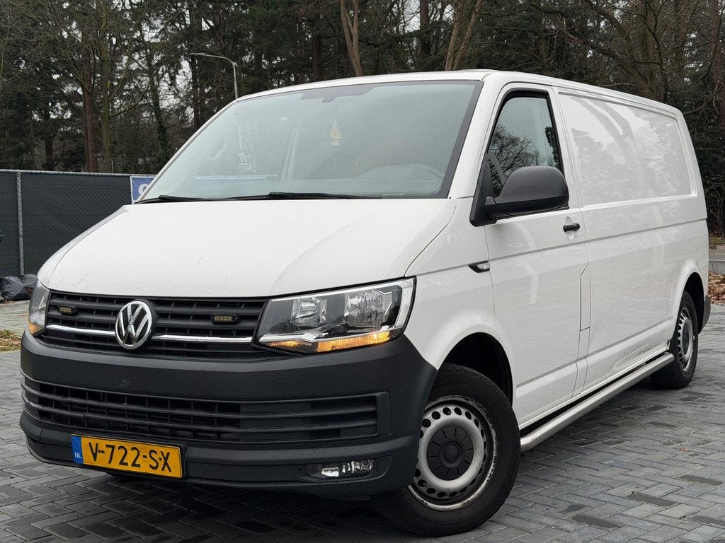 Volkswagen Transporter 2.0 TDI L2H3 Comfortline Cruise Airco, Auto's, Bestelauto's, Voorwielaandrijving, Gebruikt, Euro 6, Volkswagen