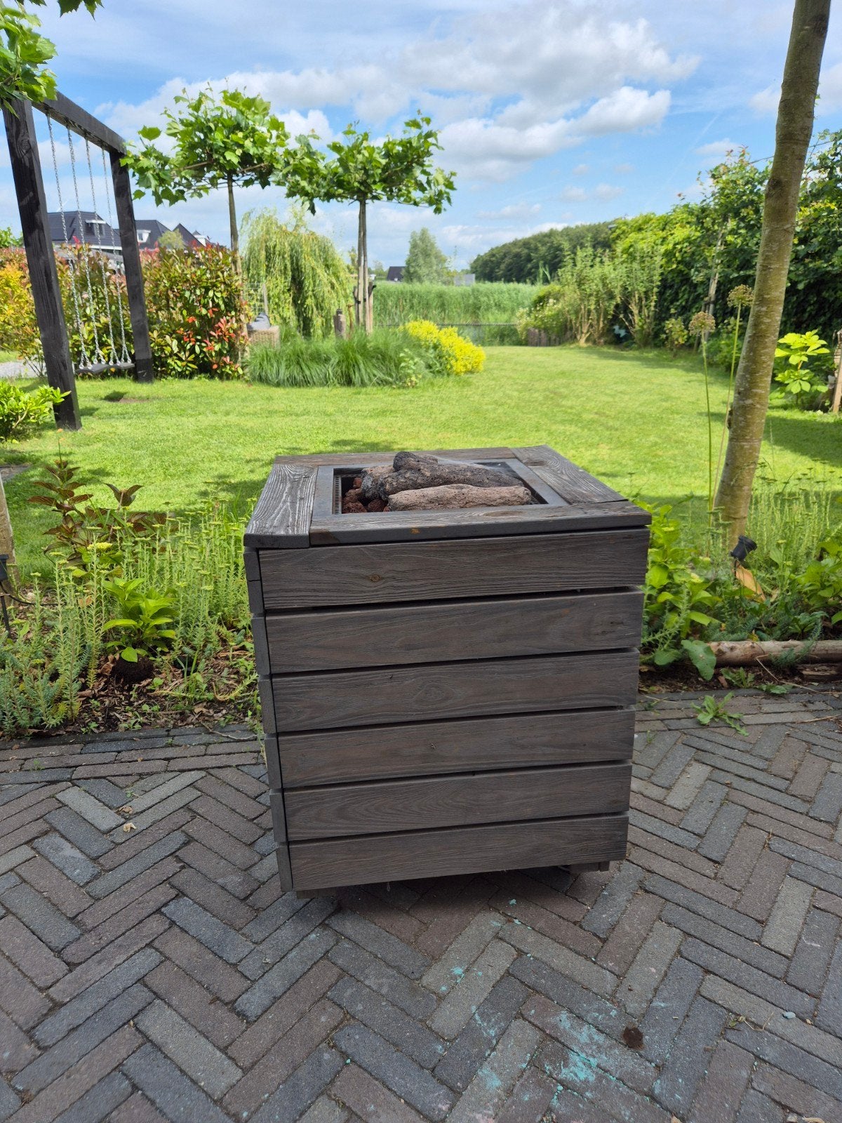 Livin' Flame terras gashaard op wieltjes, Ophalen, Gebruikt