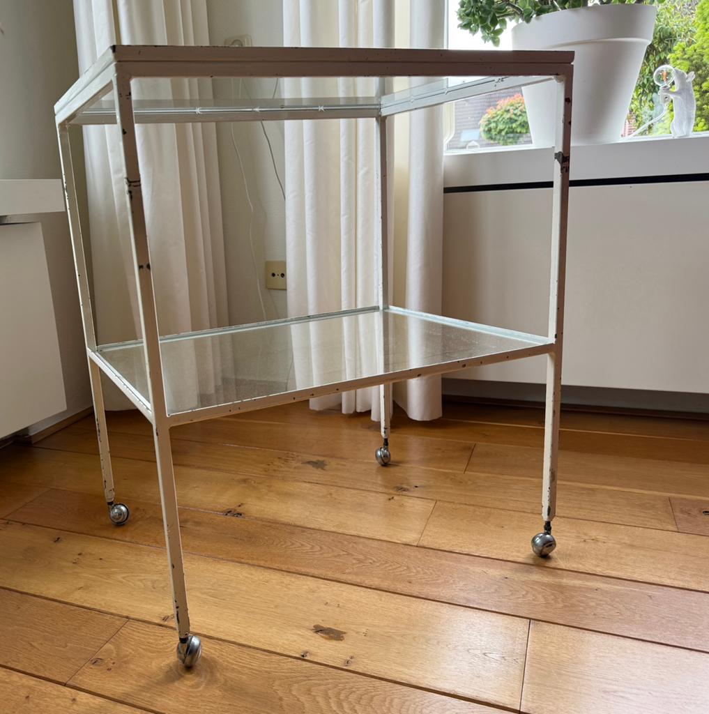 Ziekenhuis trolley jaren 70 uit artsenpraktijk, Ophalen