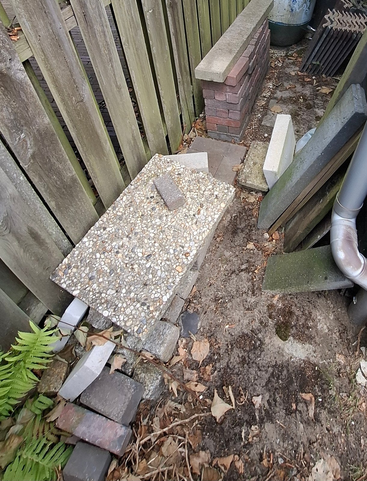gratis: restant bestrating, Ophalen, Beton, Klinkers
