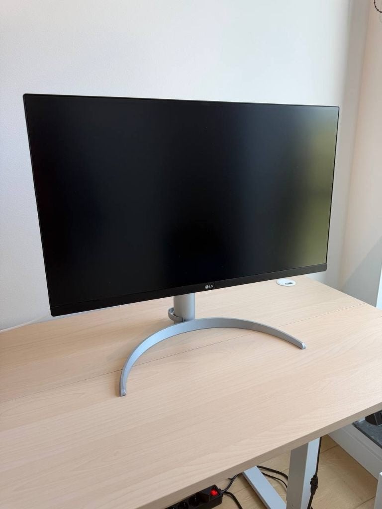 LG monitor - like new / LG monitoren - zo goed als nieuw, Gaming, IPS, Ophalen of Verzenden, USB-C