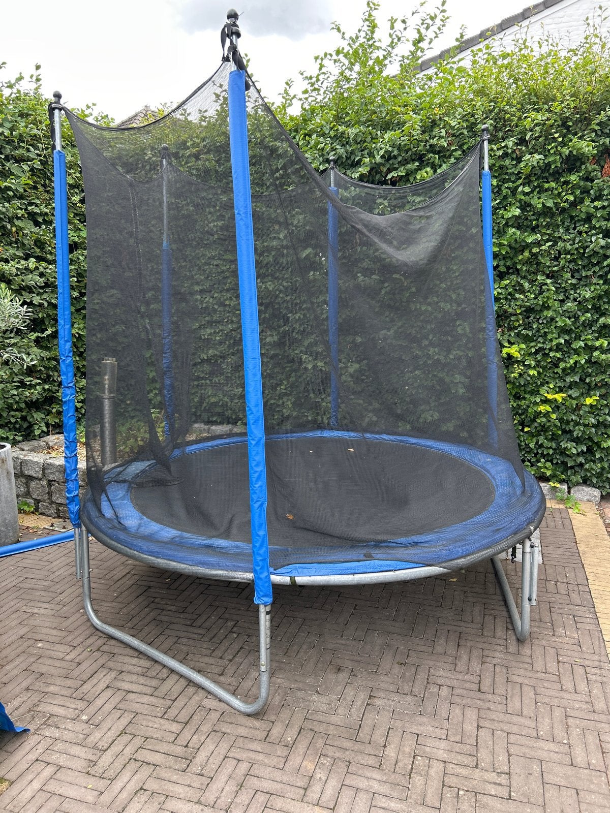 Trampoline met veiligheidsnet (paal en rits defect), Ophalen, Gebruikt