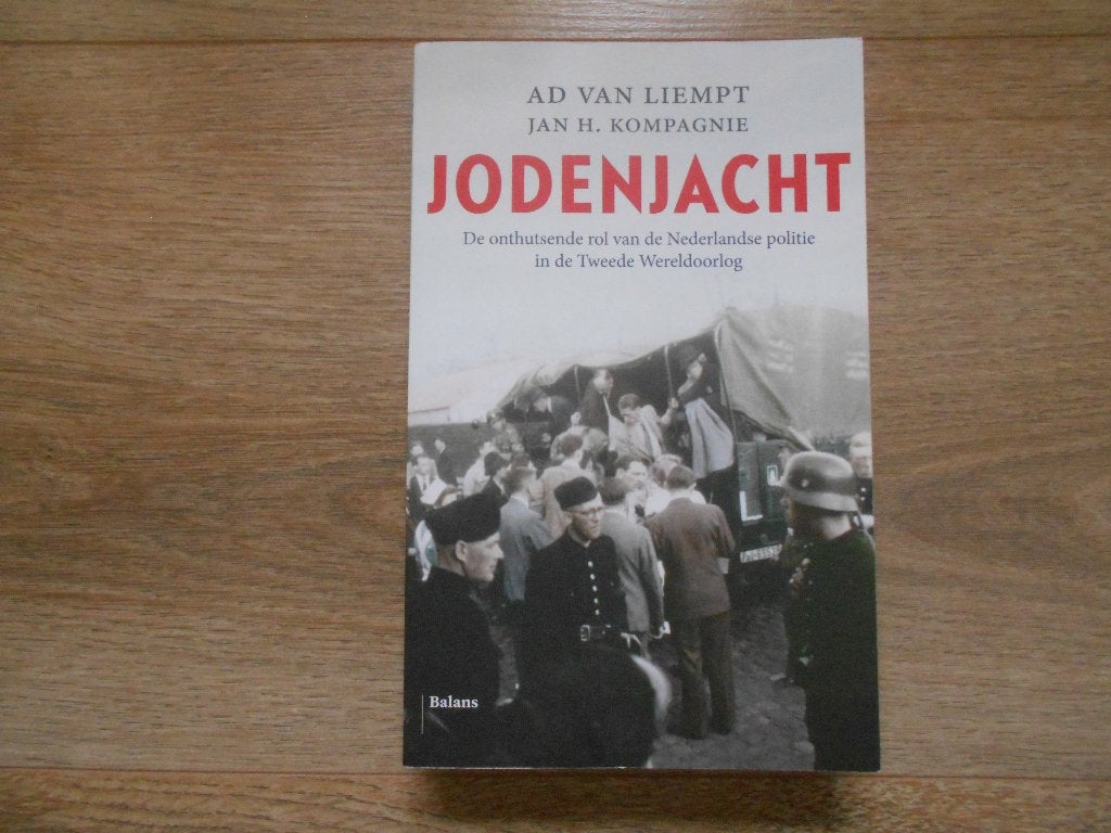 Ad van Liempt Jodenjacht, Ophalen of Verzenden, Tweede Wereldoorlog, Zo goed als nieuw, Overige onderwerpen