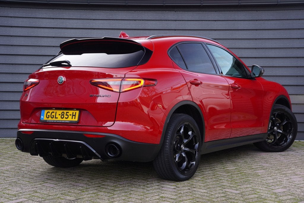 Alfa Romeo Stelvio 2.0 T AWD B-Tech - 280PK - HALF LEDER - C, Auto's, Alfa Romeo, 4 cilinders, Leder en Stof, Bedrijf, Vierwielaandrijving