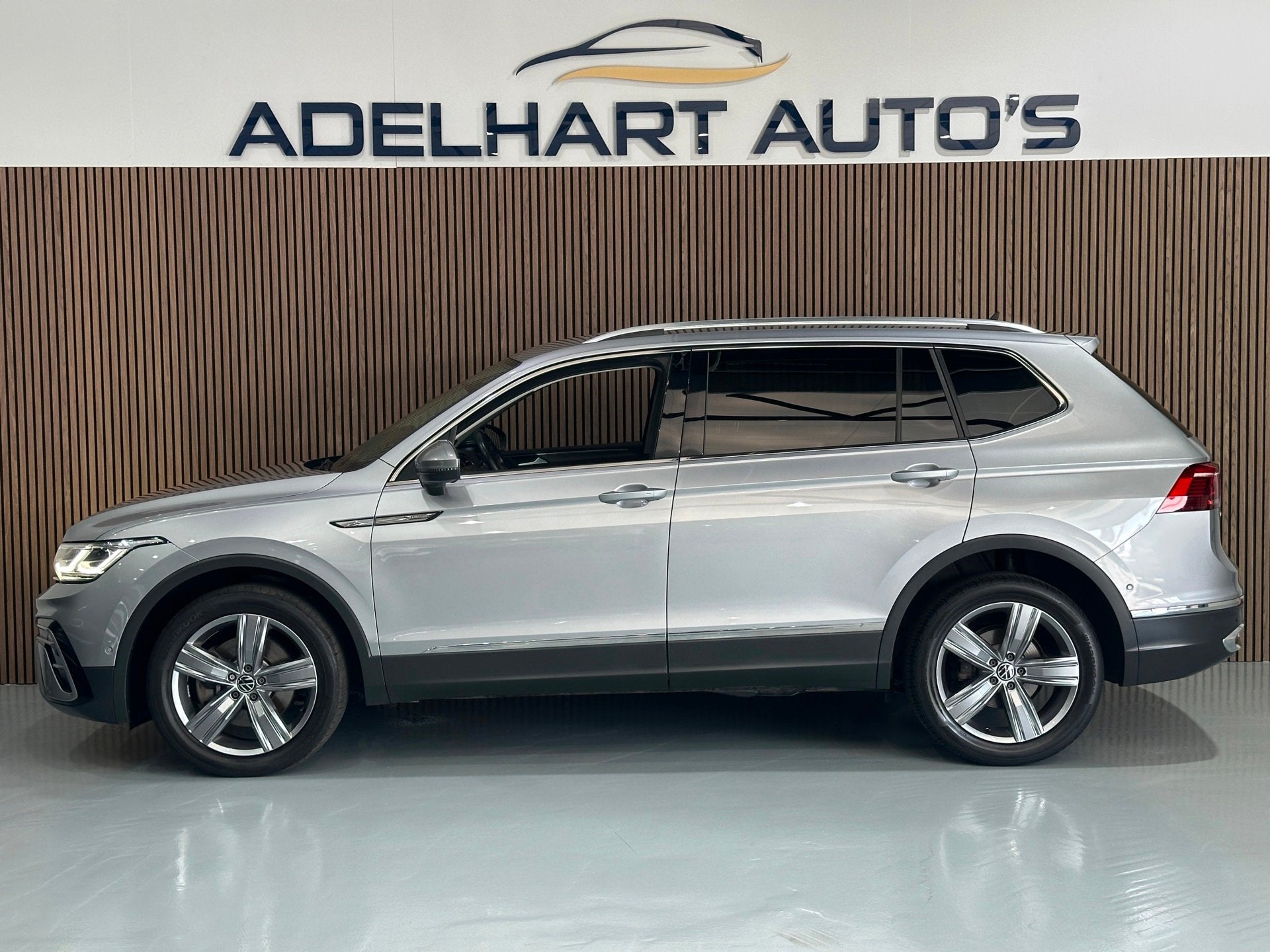 Volkswagen Tiguan Allspace 2.0 TSI Life Business 7pers Autom, Automaat, Dealer onderhouden, Mistlampen, Bedrijf