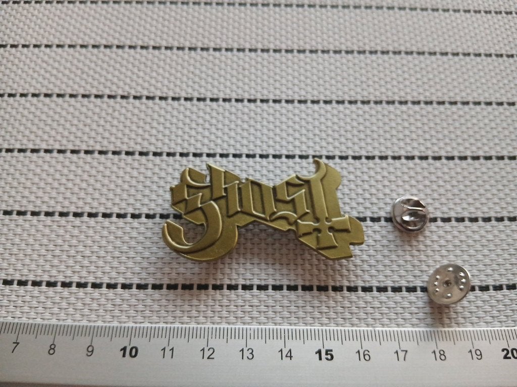 Ghost zeer  mooie shaped pin badge speld metal, Verzenden, Nieuw, Foto of Kaart