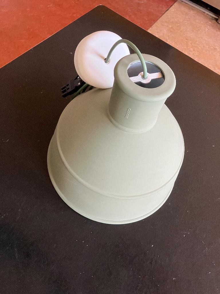 Groene Design hangLamp zo goed als nieuw: merk Muuto, Ophalen of Verzenden, Zo goed als nieuw, Kunststof, Design, groen, kunststof, Muuto, lamp, modern, hanglamp