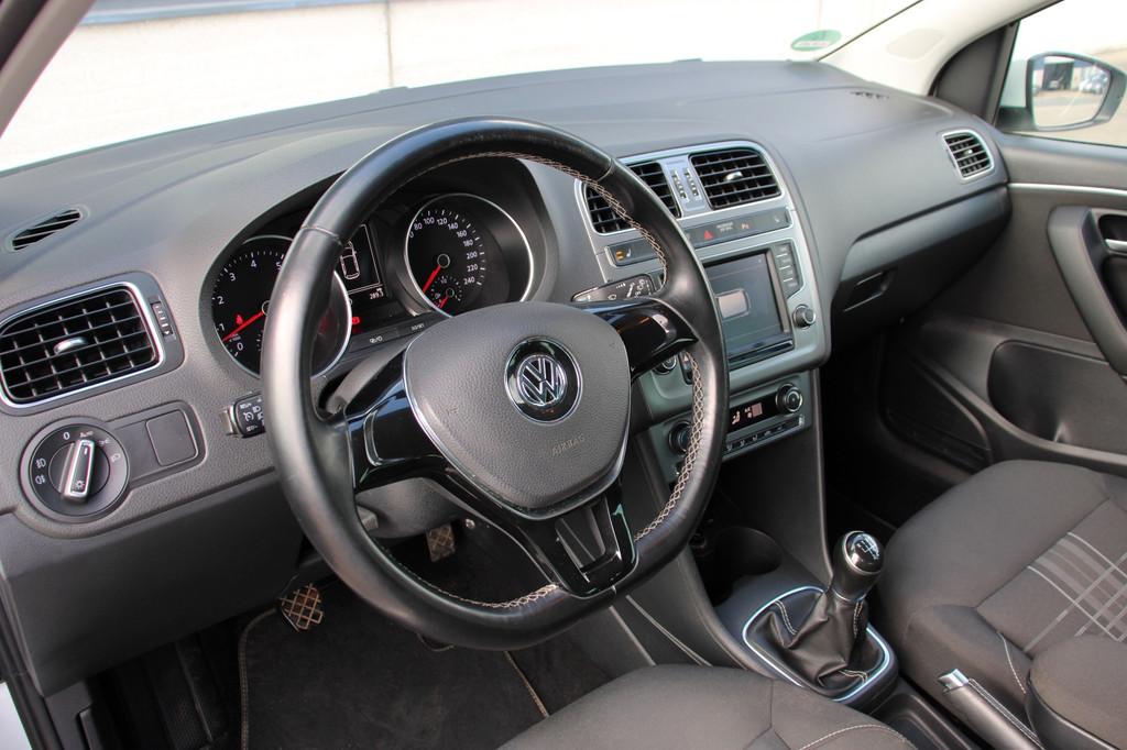 Volkswagen Polo 1.2 TSI Highline LED Cruise CarPlay Stoelver, Auto's, Stof, Gebruikt, Zwart, 4 cilinders