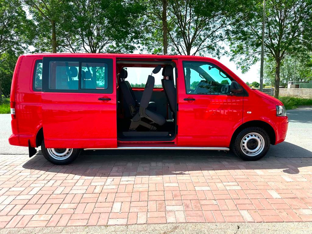 Volkswagen Transporter Kombi 2.0 TDI L2H1 9 Persoons AUTOMAA, Auto's, Volkswagen, Euro 5, Gebruikt, 8 stoelen, 241 €/maand