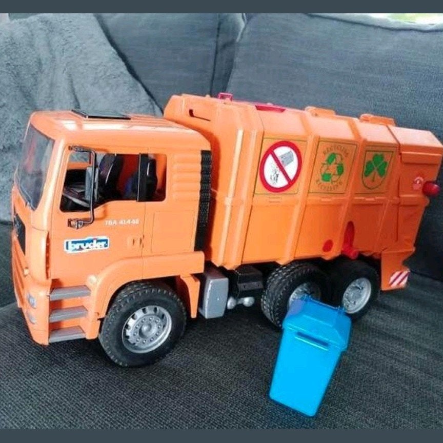 Grote vrachtwagen met kliko merk Bruder, Ophalen of Verzenden