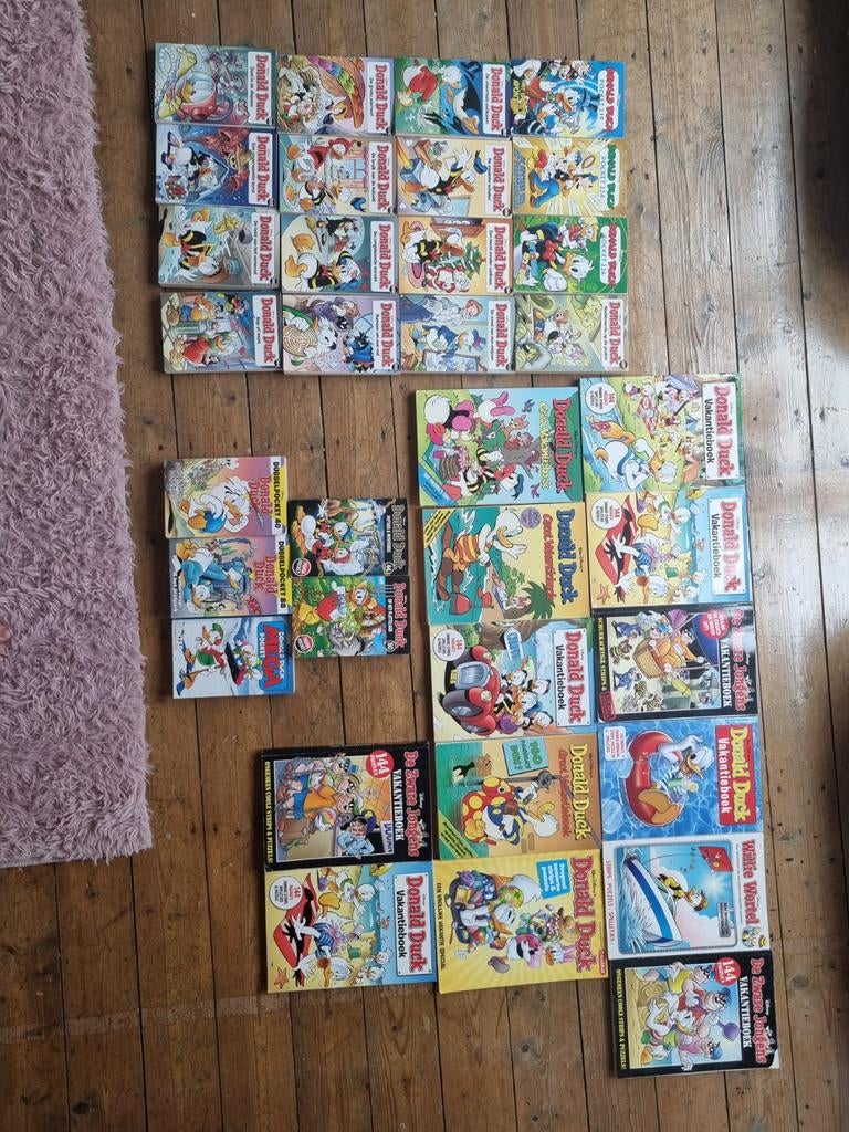 Verzameling Donald Duck pockets en vakantieboeken., Meerdere stripboeken, Ophalen of Verzenden, Zo goed als nieuw, Donald Duck