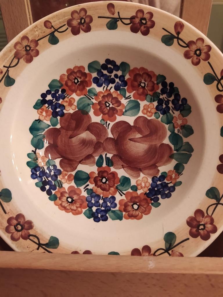 Fajans schaaltje hand painted nr 550/8860, Ophalen of Verzenden