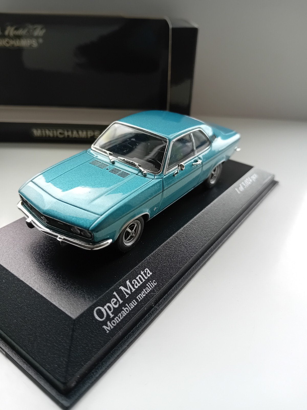 Minichamps Opel Manta A., Ophalen of Verzenden, Zo goed als nieuw, Auto, MiniChamps