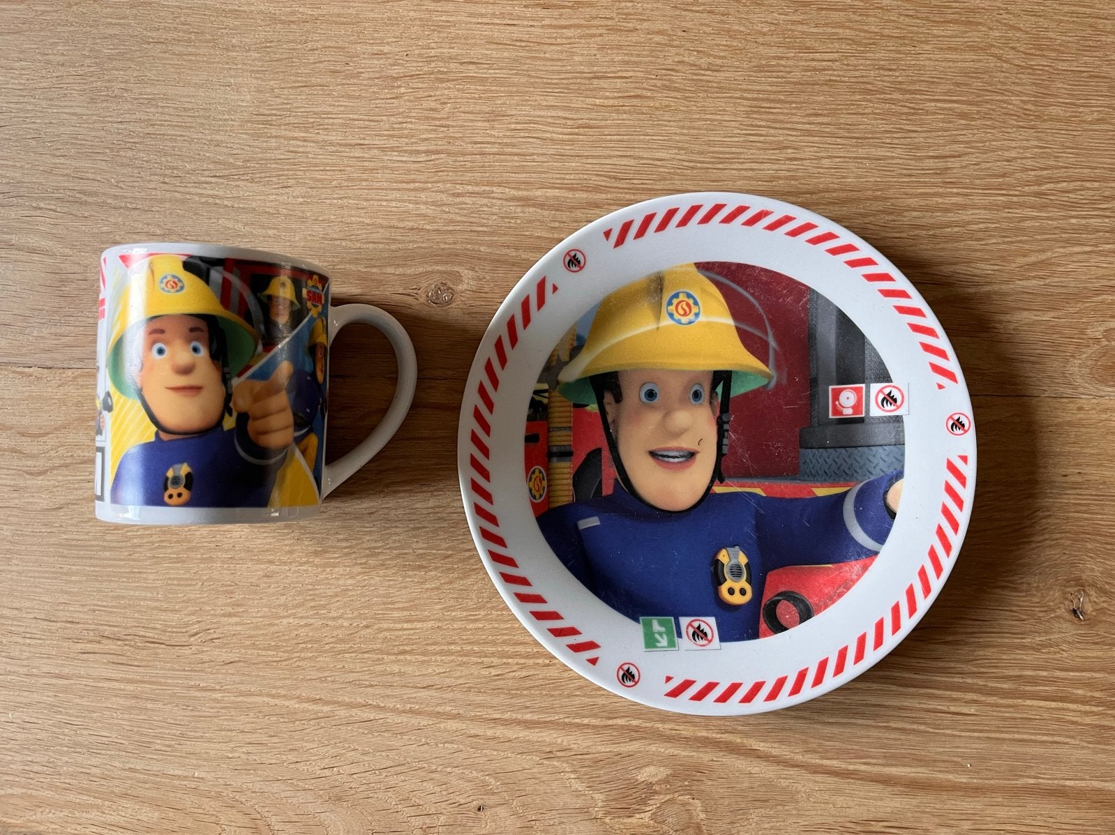 Brandweerman Sam bord en mok (beker) aardewerk (servies), Ophalen, Gebruikt, Overige merken, Bord(en)